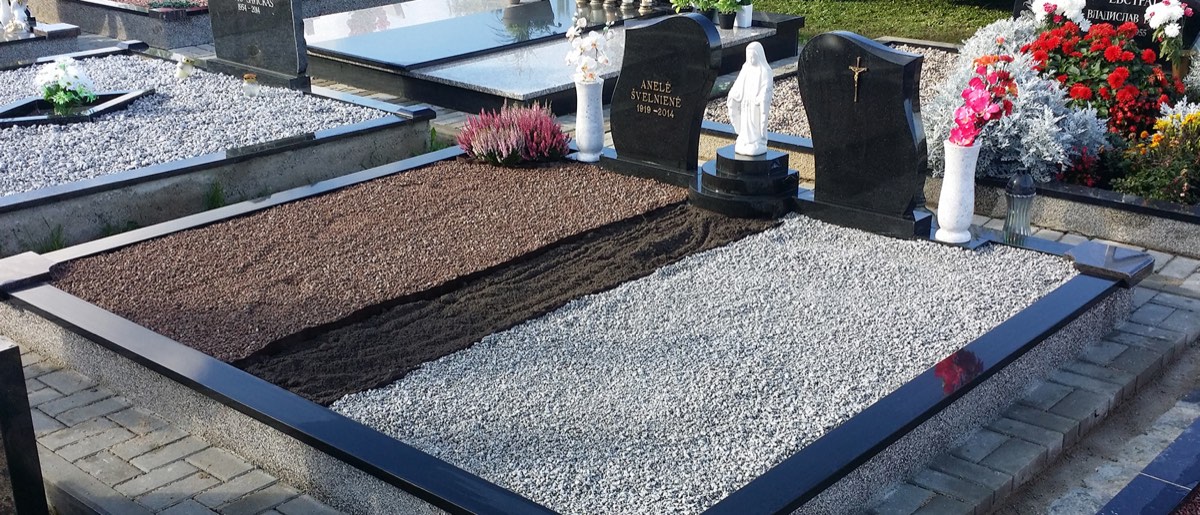 AJ Kapai atlikti kapavietės tvarkymo darbai